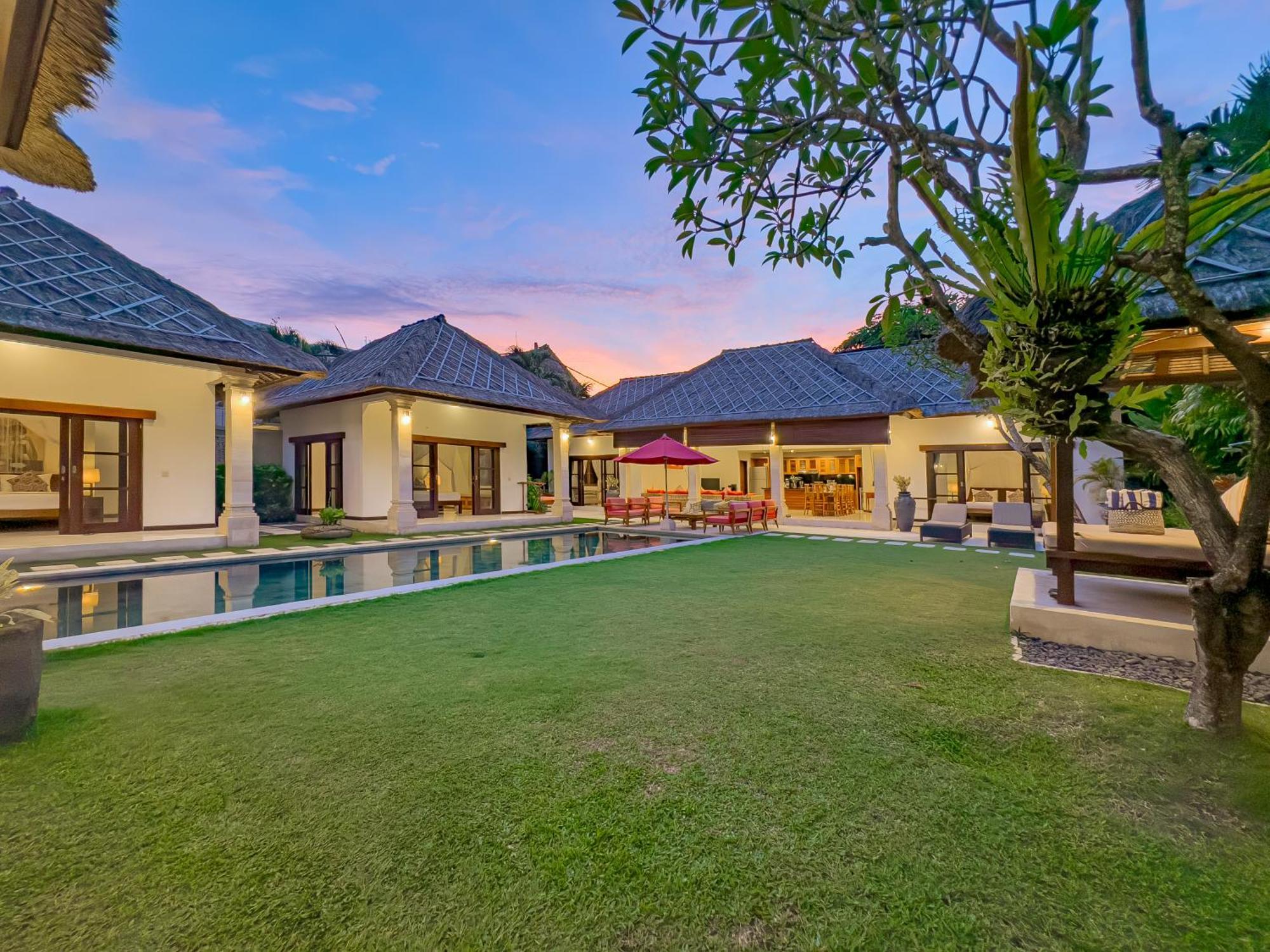 Villa Bugis Drupadi Seminyak Exterior foto