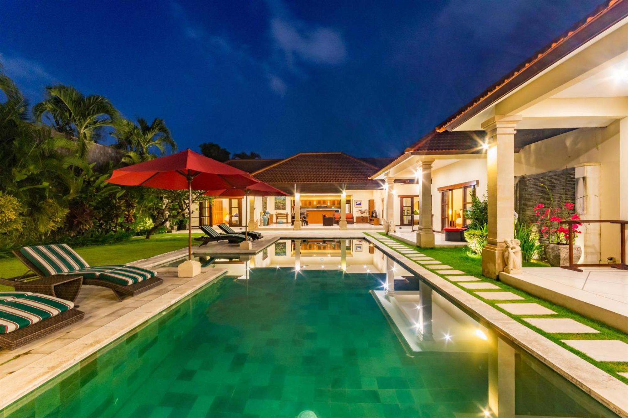 Villa Bugis Drupadi Seminyak Zimmer foto
