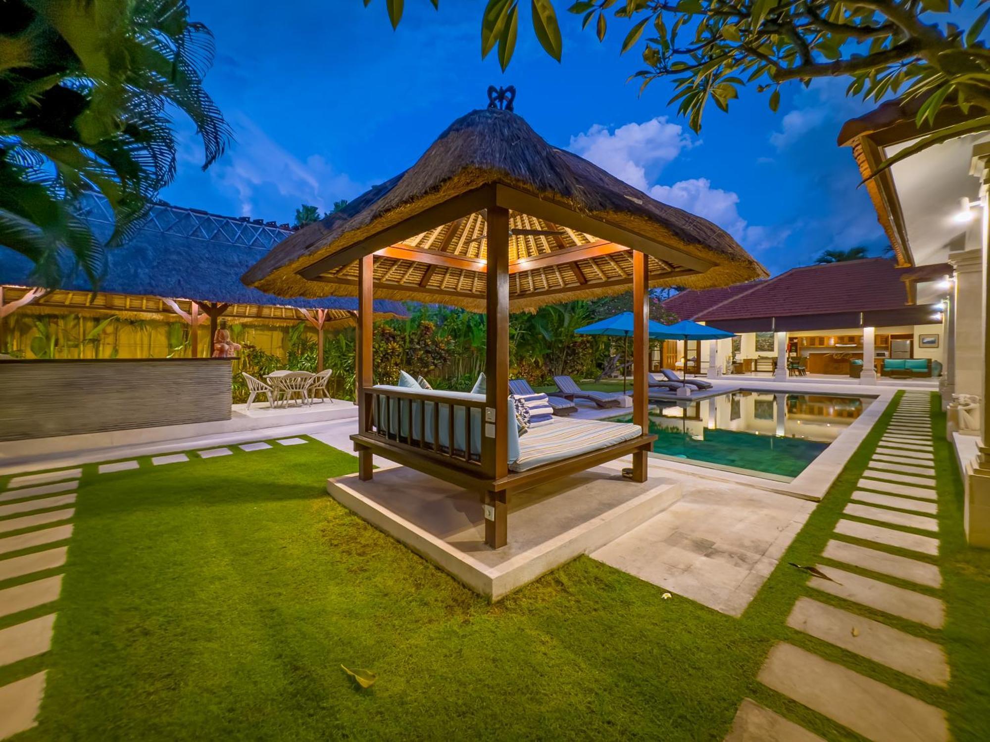 Villa Bugis Drupadi Seminyak Zimmer foto